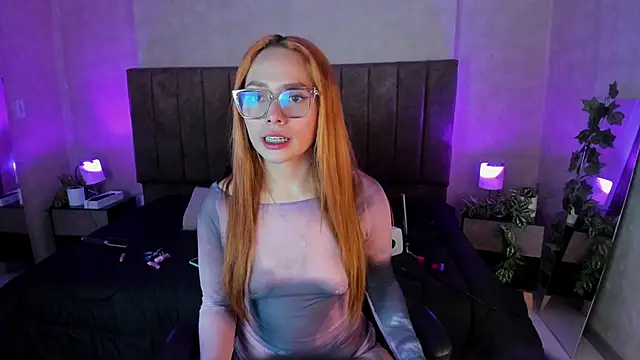 LanaMills  online show from October 12, 2025, 3:49 am