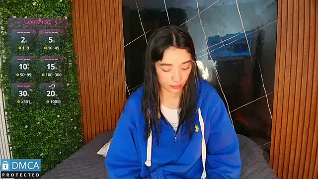 stepha   online show from September 18, 2025, 11:23 am