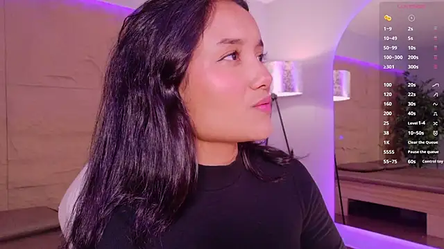 Snapshot of HannahMontgomery chatting on May 18, 2026, 4:24 pm HannahMontgomery online show from May 18, 2026, 4:24 pm
