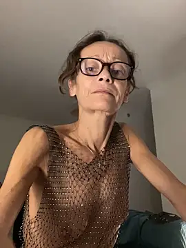 Chris06d22xh online show from September 9, 2025, 6:29 pm