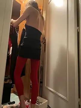 Chris06d22xh online show from October 30, 2025, 8:09 pm