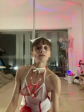 Chris06d22xh online show from February 4, 2026, 9:09 pm