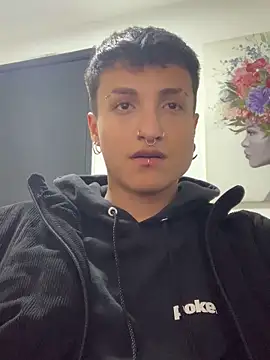 Snapshot of Milan_Bach chatting on March 22, 2026, 9:34 am Milan Bach online show from March 22, 2026, 9:34 am