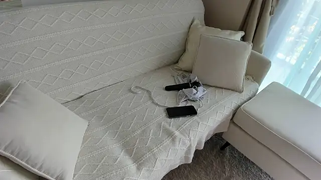 MoonAri online show from March 19, 2026, 2:04 am