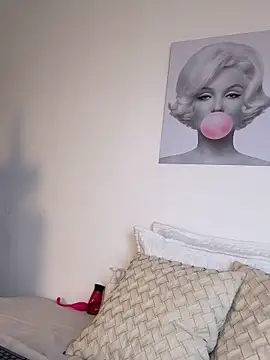 anailynn online show from September 20, 2025, 3:24 pm