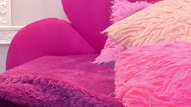 Saammy 17 online show from October 19, 2025, 1:28 am