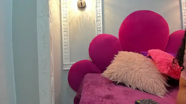 Saammy 17 online show from October 27, 2025, 8:35 pm