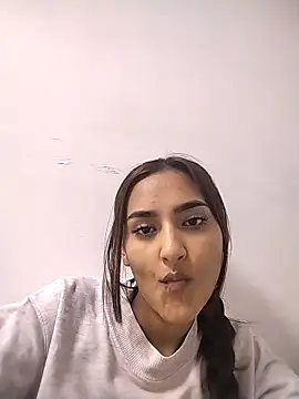 emilyvalencia 1 online show from April 25, 2026, 5:43 am