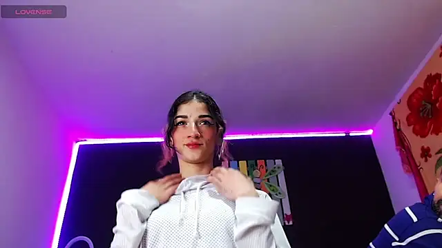 ingrid zese  online show from October 14, 2025, 5:58 pm