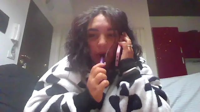 LadySophia03 online show from September 24, 2025, 4:21 pm