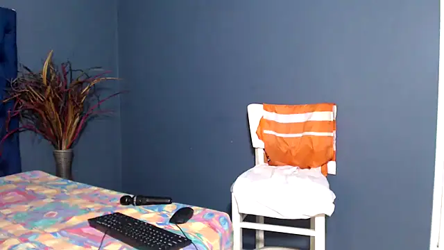 Snapshot of PrettyBoobsxx42 chatting on November 26, 2025, 5:47 pm PrettyBoobsxx42 online show from November 26, 2025, 5:47 pm