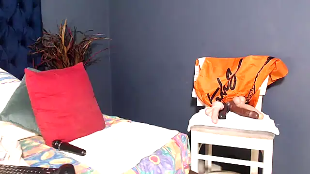 Snapshot of PrettyBoobsxx42 chatting on November 27, 2025, 6:04 am PrettyBoobsxx42 online show from November 27, 2025, 6:04 am