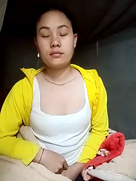 Ruaiuoi online show from May 3, 2026, 5:52 pm
