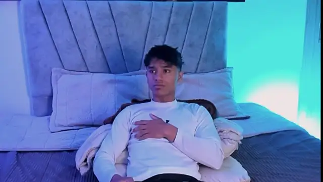 ZYZZ1312 online show from October 17, 2025, 5:48 pm