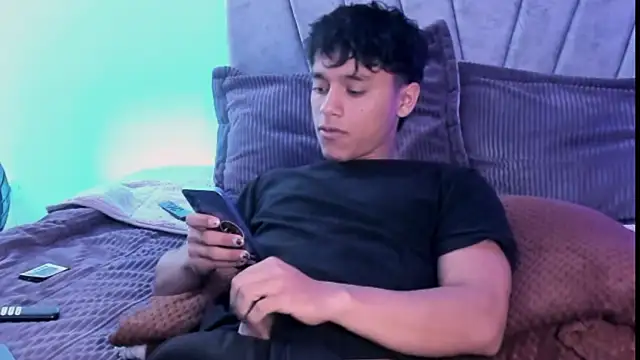 ZYZZ1312 online show from November 13, 2025, 4:28 pm