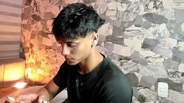 ZYZZ1312 online show from March 11, 2026, 5:46 am