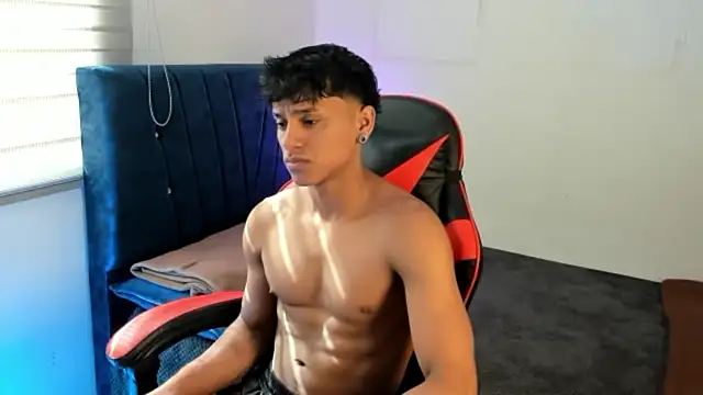 Snapshot of ZYZZ1312 chatting on June 10, 2026, 7:24 pm ZYZZ1312 online show from June 10, 2026, 7:24 pm