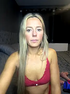 sammie-99 online show from September 28, 2025, 6:46 pm