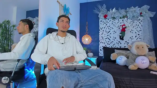 Adonis WB online show from December 1, 2025, 8:58 pm