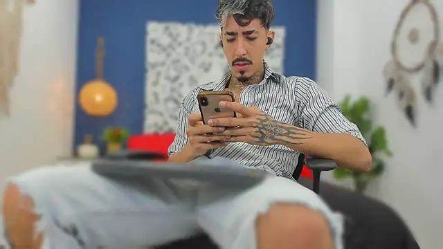 Donovan Desmond online show from September 12, 2025, 10:43 pm