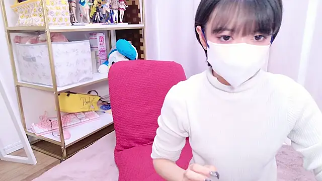 Azusa DoMybest online show from October 18, 2025, 1:41 am