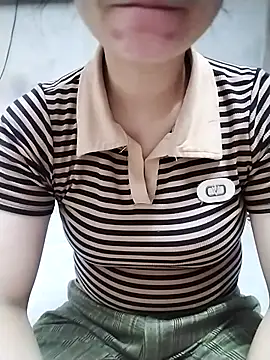 Mie rose online show from November 1, 2025, 7:43 am