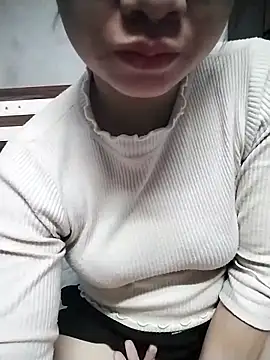 Mie rose online show from November 26, 2025, 2:23 am