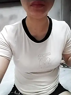 Mie rose online show from April 4, 2026, 11:13 pm