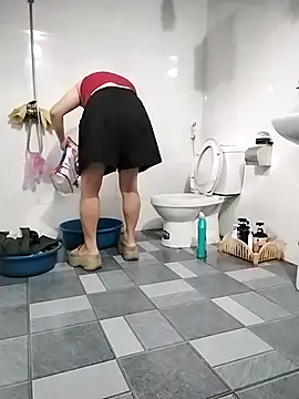 Mie rose online show from April 21, 2026, 1:42 am