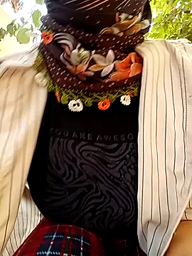 ezgi2545 online show from October 26, 2025, 9:04 am