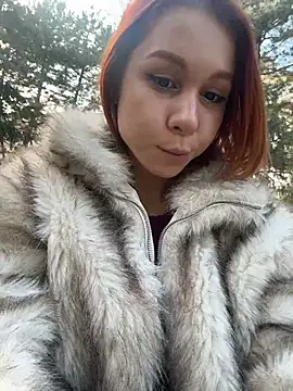 Snapshot of RosieSecret chatting on November 17, 2025, 8:09 am RosieSecret online show from November 17, 2025, 8:09 am