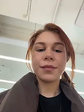 Snapshot of RosieSecret chatting on February 19, 2026, 8:10 am RosieSecret online show from February 19, 2026, 8:10 am