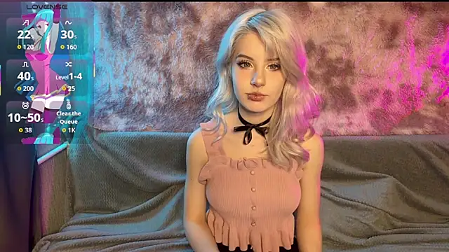 snowy lisa online show from March 14, 2026, 2:44 pm