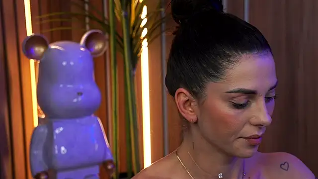 EllyLynn online show from April 20, 2026, 7:26 pm