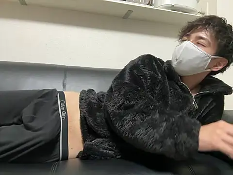 jiji9253 online show from November 18, 2025, 11:47 am