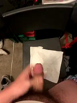 gucky25 online show from October 6, 2025, 1:19 pm