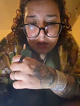 chiaretta loveit online show from November 11, 2025, 9:26 pm