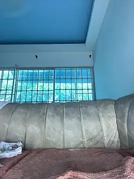 SophieD online show from April 7, 2026, 1:33 pm