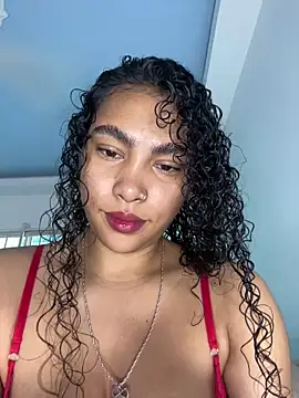 SophieD online show from April 22, 2026, 12:07 pm