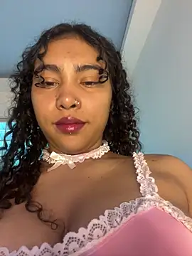 Snapshot of SophieD chatting on May 26, 2026, 12:34 pm SophieD online show from May 26, 2026, 12:34 pm