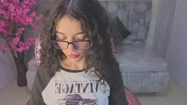 valkiria ardent s online show from February 7, 2026, 12:58 am