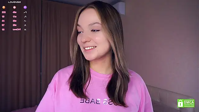 NguyetHankey online show from October 3, 2025, 3:31 pm