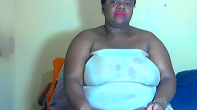 AnnabigpussyXO online show from January 5, 2026, 5:27 pm