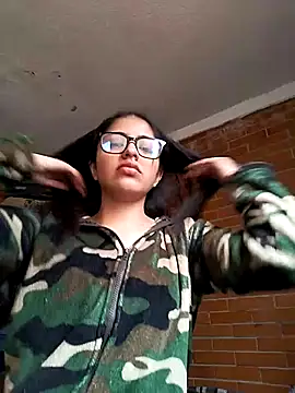 Goddesscut333 online show from December 17, 2025, 6:58 pm