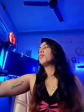 Love Beauty01 online show from February 4, 2026, 6:36 pm