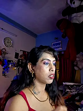 Snapshot of Love_Beauty01 chatting on June 14, 2026, 6:21 pm Love Beauty01 online show from June 14, 2026, 6:21 pm