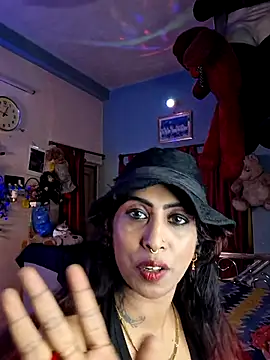 Snapshot of Love_Beauty01 chatting on June 26, 2026, 6:56 pm Love Beauty01 online show from June 26, 2026, 6:56 pm