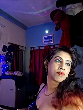 Snapshot of Love_Beauty01 chatting on June 30, 2026, 6:42 pm Love Beauty01 online show from June 30, 2026, 6:42 pm