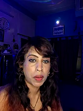 Snapshot of Love_Beauty01 chatting on July 24, 2026, 7:01 pm Love Beauty01 online show from July 24, 2026, 7:01 pm