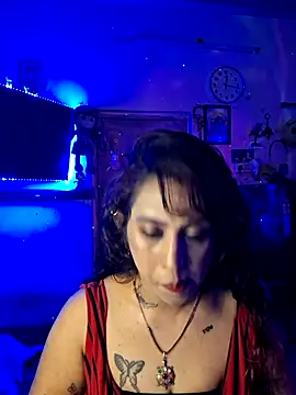 Snapshot of Love_Beauty01 chatting on July 27, 2026, 6:48 pm Love Beauty01 online show from July 27, 2026, 6:48 pm